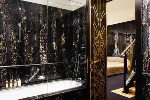 Milestone Hotel Kensington - image 13
