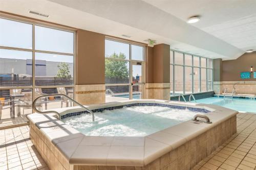 Drury Inn and Suites Denver Central Park - image 6