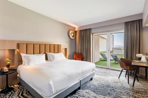 Superior King Suite with Terrace And Lake View