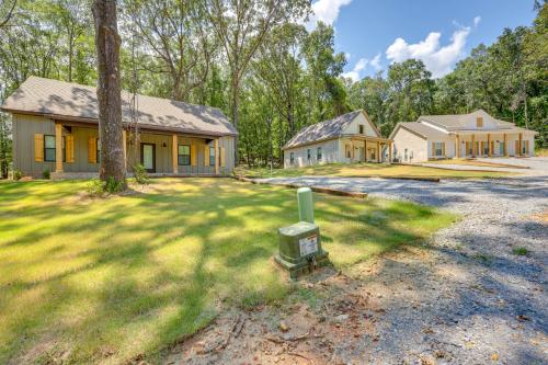 Close to Sports Complex Modern Millbrook Duplex! in Fays