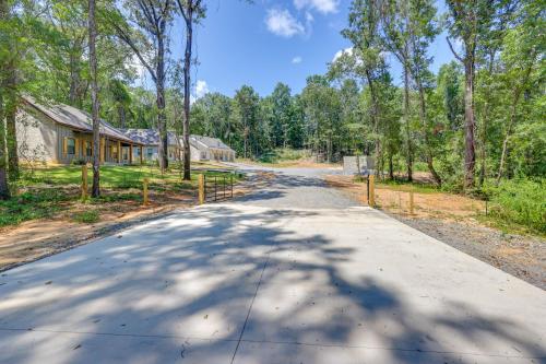 Close to Sports Complex Modern Millbrook Duplex! in Fays