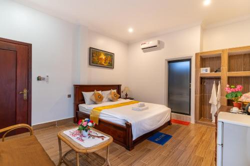 4 bedrooms, 6 beds