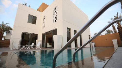 สระว่ายน้ำ, Vivienda Hotel Hada 1 in อัล ฮาดา