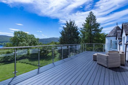 Loch Tay, Estate House with Panoramic Vistas in Ардеонег