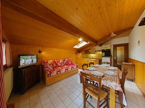 Appartement ensoleillé 2 étoiles, 6 couchages, proche pistes, balcon sud, navette ski - FR-1-241-94 - Location saisonnière - Le Grand-Bornand