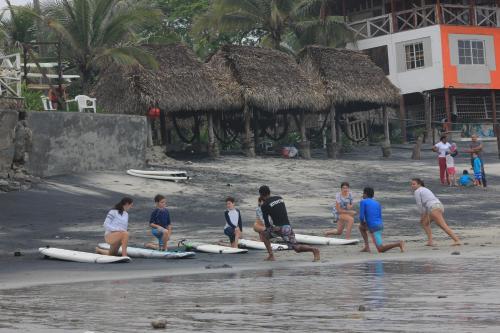 Hotel Palmar Surf Camp & School in 산 카를로스