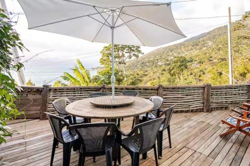 Létesítmények, Refúgio na Praia da Armação (Refugio na Praia da Armacao) in Ilhabela
