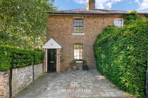 Monthly Stays - Charming 2BR Cottage - Windsor Castle - Free Parking, Windsor (photo 7)