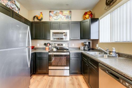 Ground-Floor Poolside Mesa Condo with Luxe Amenities - image 12
