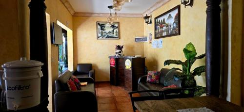 Hotel Real Antigua - image 3