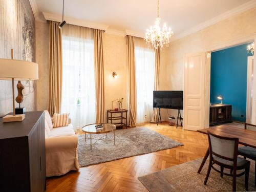 RB64 - Classy & Spacious Home near Villa District, Budapest (Foto 3)