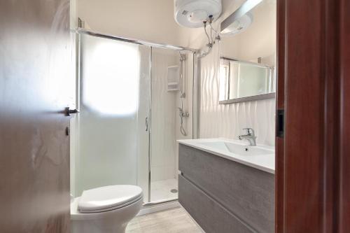 The Green Sea Small House - image 11