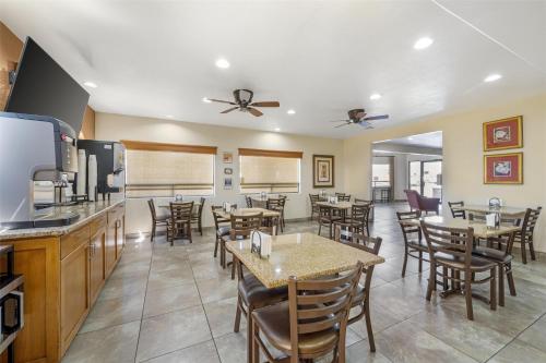 Best Western Cottonwood Inn - image 7