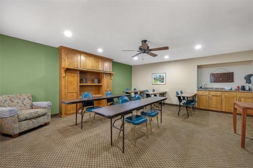 Best Western Cottonwood Inn - image 4