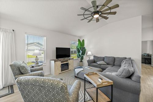 Cozy Gem near Eastport With Golf Cart