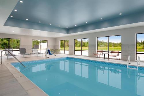 Hampton Inn & Suites by Hilton Alpena - image 7