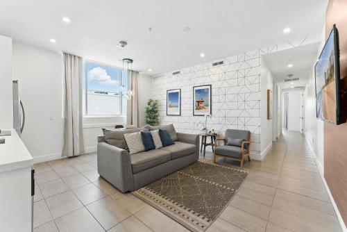 South Beach Stylish 2BR Retreat