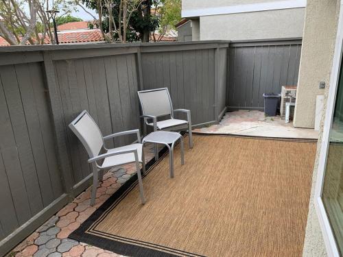 Beautifully Remodeled 2BR Prime Irvine Location in Irvine City Center