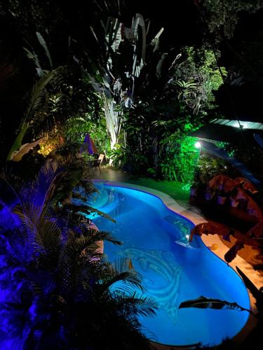 7 bedrooms with pools, jungle around and 200 meters to the beach!, Cocles (fotografie 6)