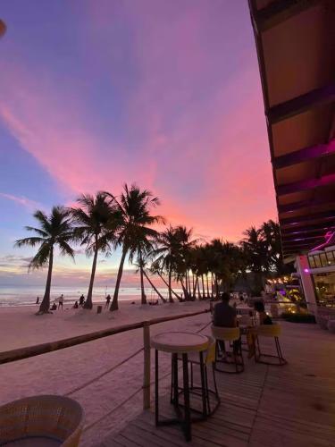 Nelson villa home in Malay