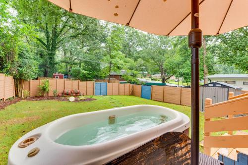 Hot Tub and Patio Private Couples Escape in ATL in Gresham Park
