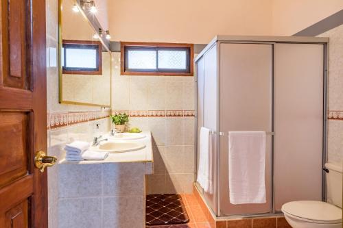 Bathroom, Intimate Earthy Vibe - Bedroom in a Tropical Paradise in Herradura