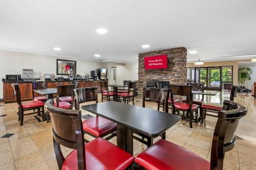 Red Roof Inn PLUS+ Henderson - image 9