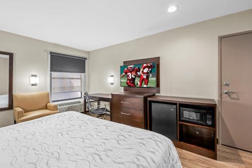 Red Roof Inn PLUS+ Henderson - image 14