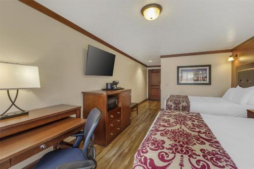 Best Western Plus Greenwell Inn - image 4