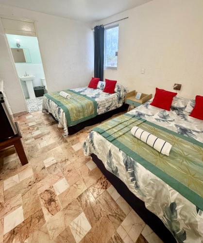 Farallon Inn – Cancun, TX