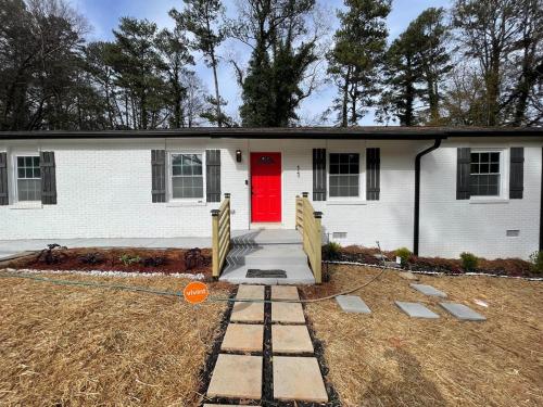 Ideal house close to everything in Fulton Country Airport