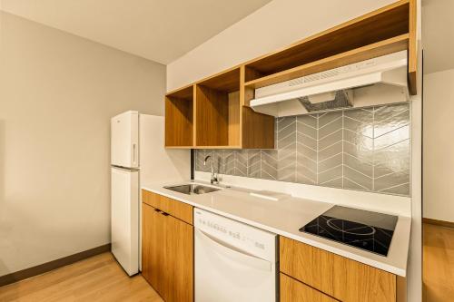 LivAway Suites Salt Lake City- Draper