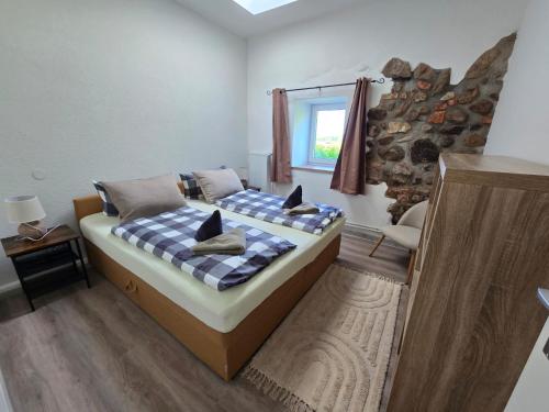 Neu renovierte, komplett ausgestattete Ferienwohnung mit 2 Schlafzimmern in Neu Gaarz