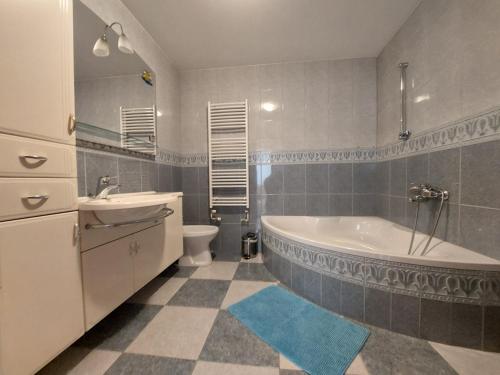 Apartma Teloh in Kopacnica