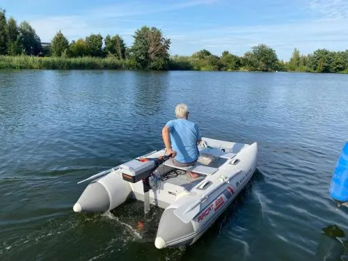 Exklusives Hausboot - Sauna, Sonnendeck & privates Beiboot in Kolonie Roeske, Deutschland