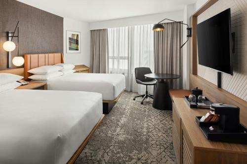 2 double beds