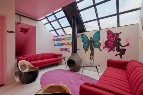 BIG little Hotel in Lincoln Park