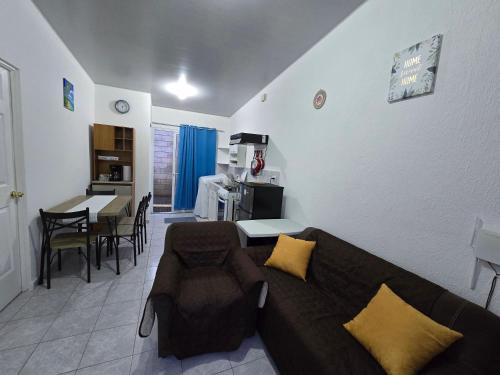 Casa en Villa Panamericana, San Miguel in Jucuaran