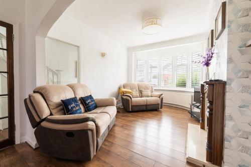 EEJs Grand 5 Bed Home- London, Greenwich, Londyn (zdjęcie 3)