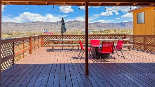 สภาพแวดล้อมโดยรอบ, Desert View Retreat - Sleeps 22, Game Garage, Near Skywalk & Lake Mead in เมดวิว(แอริโซนา)