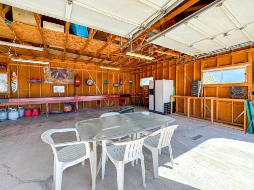 บริการและสิ่งอำนวยความสะดวก, Desert View Retreat - Sleeps 22, Game Garage, Near Skywalk & Lake Mead in เมดวิว(แอริโซนา)