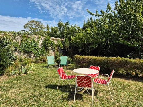 酒店外观, Charming house close to the centre in Granville in 格朗维勒