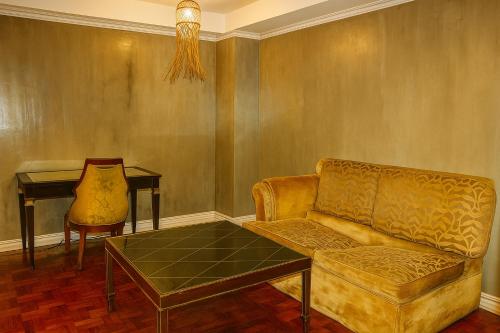 CONNECTOR HOSTEL in Manila