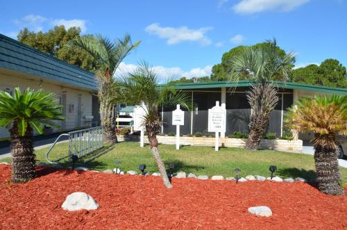 Southern Palms Park Model 4 in Fort Mason, USA