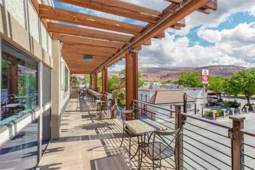 Best Western Plus Canyonlands Inn - image 11