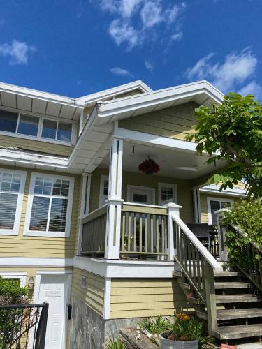 Westbay Villa near Granville Street Mall/Granville Street