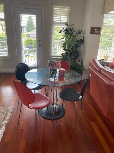 Westbay Villa near Granville Street Mall/Granville Street