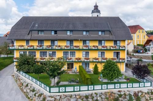 Florianihof - Hotel - Miesenbach