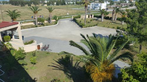 Roselands Hotel Located in Marmari, Roselands Hotel is a perfect starting point from which to explore Kos Island. The property offers a high standard of service and amenities to suit the individual needs of all trav