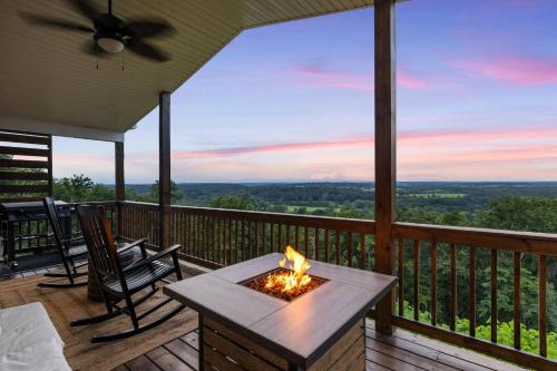The VUE - On Top of Paradise, White Post